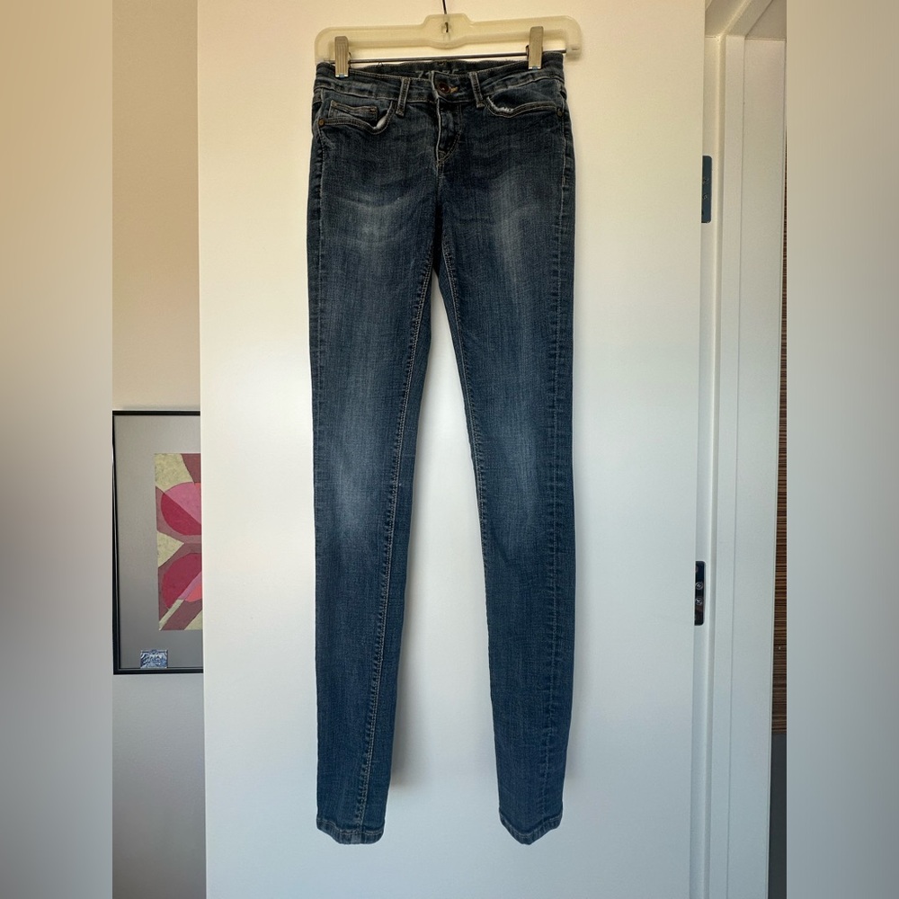 SKINNY JEANS!